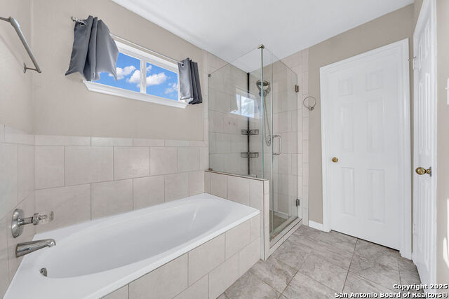 Listing photo id 14 for 8103 Heritage Park