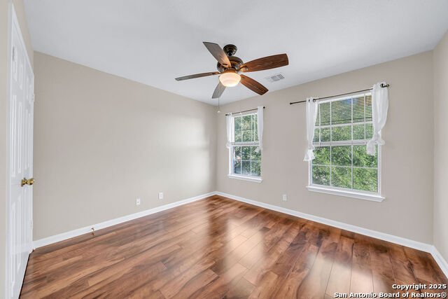 Listing photo id 20 for 8103 Heritage Park