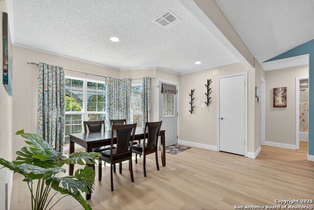 Image 14 of 32 For 15038 Old Creek Dr