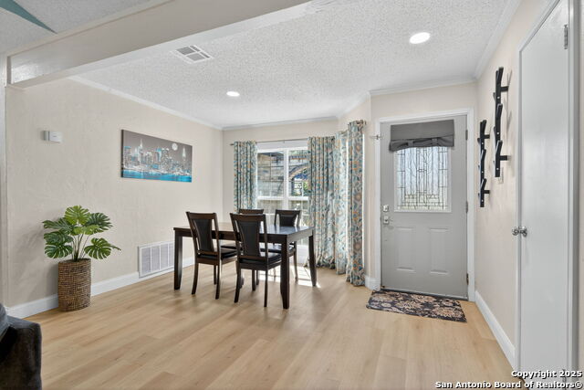 Image 15 of 32 For 15038 Old Creek Dr