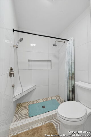 Image 20 of 32 For 15038 Old Creek Dr