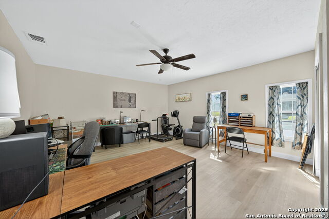 Image 25 of 32 For 15038 Old Creek Dr