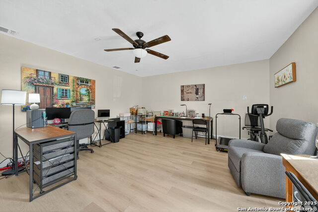 Image 26 of 32 For 15038 Old Creek Dr