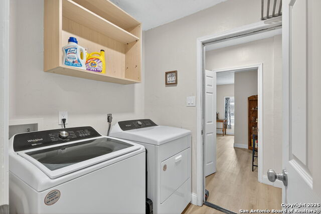 Image 27 of 32 For 15038 Old Creek Dr