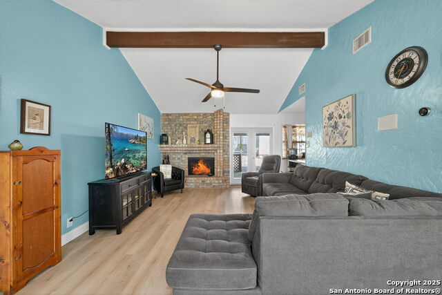 Image 7 of 32 For 15038 Old Creek Dr