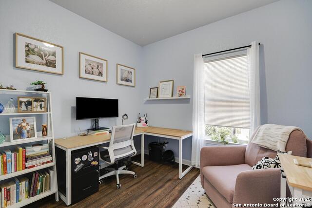 Image 13 of 21 For 25 Oak Plaza