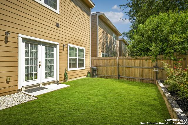 Image 20 of 21 For 25 Oak Plaza