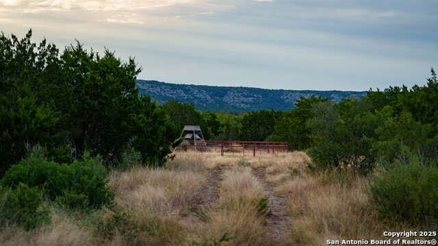 Listing photo id 8 for 123 Sd 65000