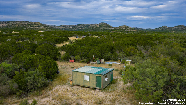 Listing photo id 20 for 123 Sd 65000