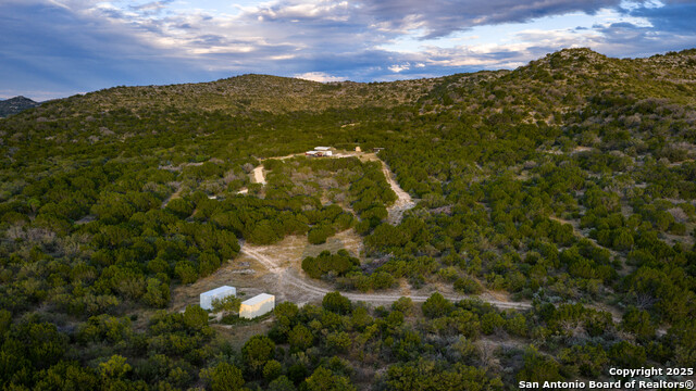 Listing photo id 21 for 123 Sd 65000