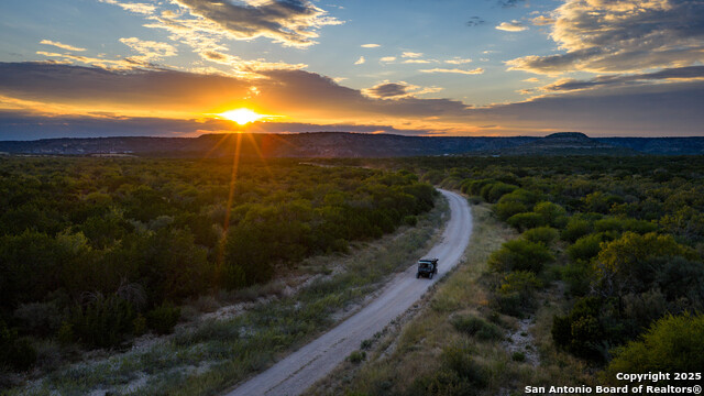 Listing photo id 26 for 123 Sd 65000