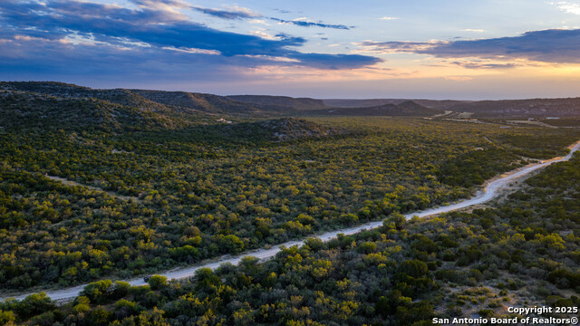 Listing photo id 27 for 123 Sd 65000