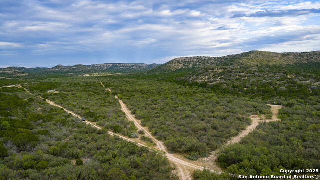 Listing photo id 29 for 123 Sd 65000