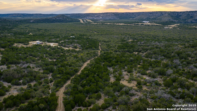 Listing photo id 30 for 123 Sd 65000