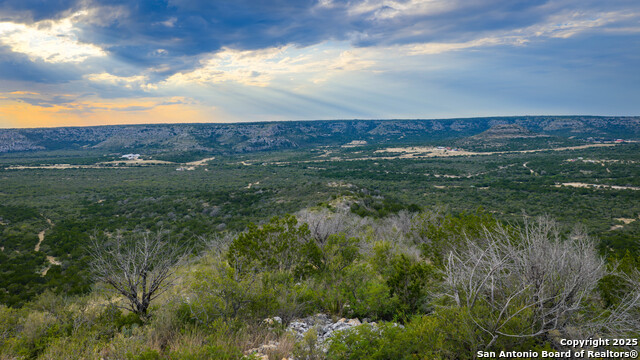 Listing photo id 2 for 123 Sd 65000