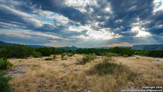 Listing photo id 6 for 123 Sd 65000