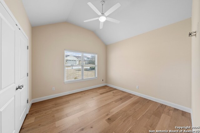 Listing photo id 9 for 2011 Athens Ave. N