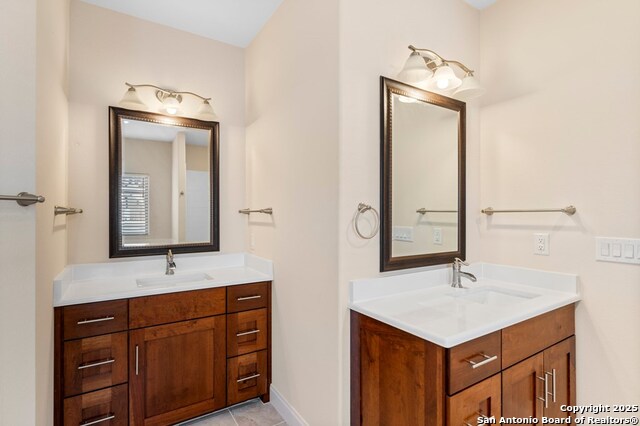 Listing photo id 11 for 2011 Athens Ave. N