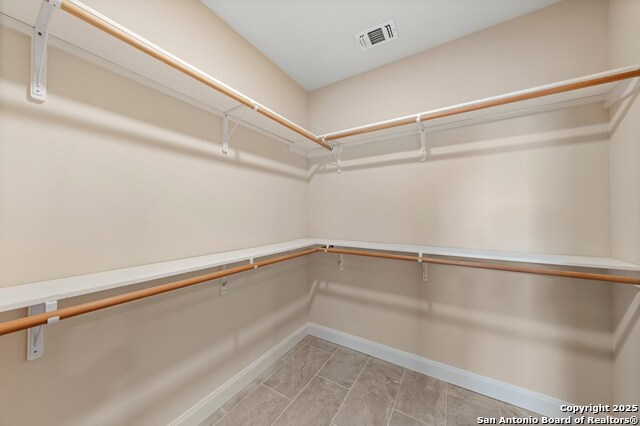 Listing photo id 12 for 2011 Athens Ave. N