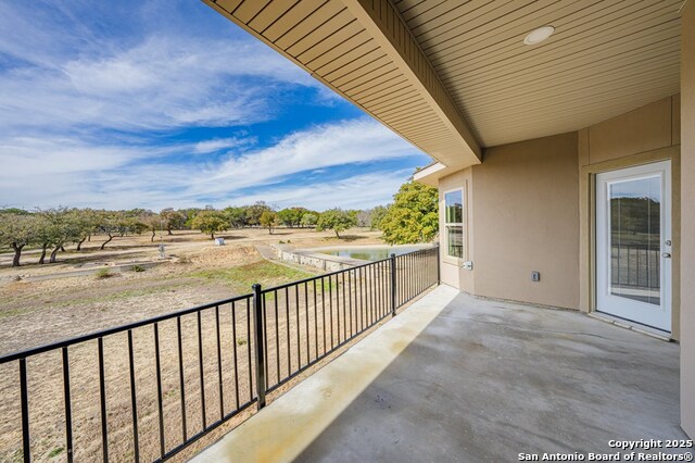 Listing photo id 15 for 2011 Athens Ave. N