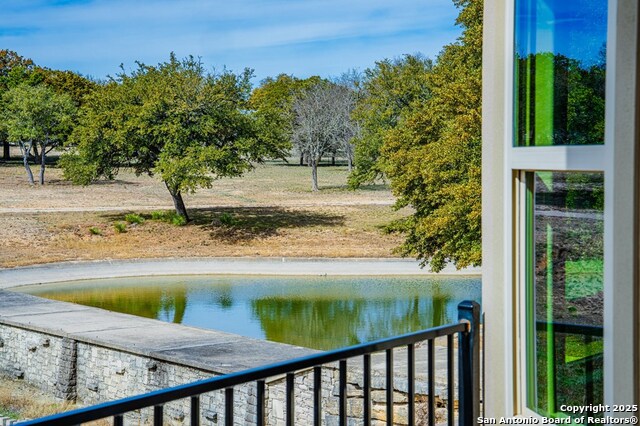 Listing photo id 16 for 2011 Athens Ave. N