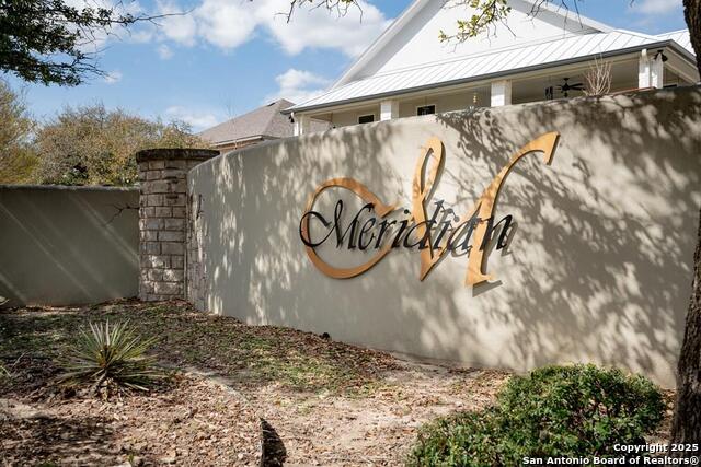 Listing photo id 19 for 2011 Athens Ave. N