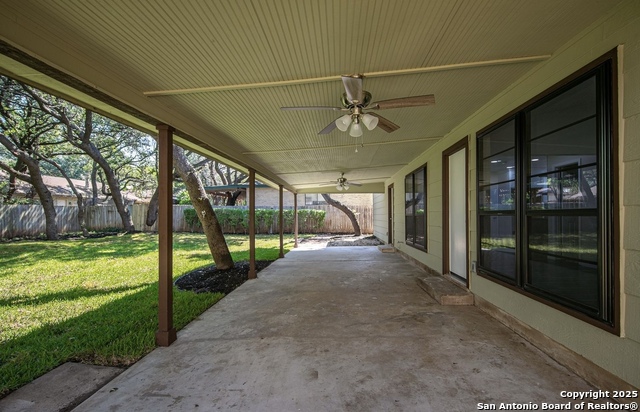 Listing photo id 10 for 9223 Ridgeland