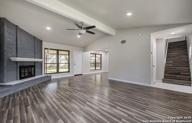 Listing photo id 0 for 9223 Ridgeland