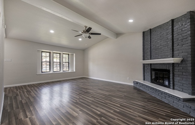 Listing photo id 1 for 9223 Ridgeland