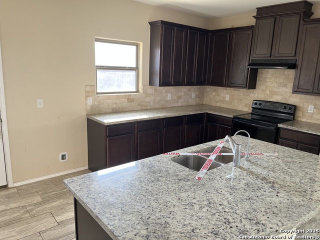 Image 16 of 20 For 1405 Chital Dr