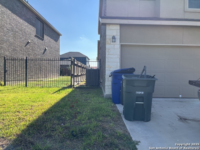 Image 2 of 20 For 1405 Chital Dr