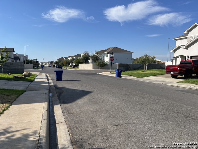 Image 4 of 20 For 1405 Chital Dr