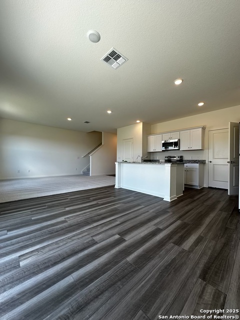 Image 3 of 18 For 7725 Fox View