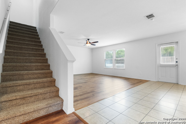 Image 9 of 31 For 9418 Madison Crk