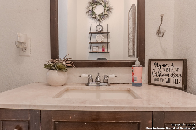 Image 32 of 50 For 102 Road Runner