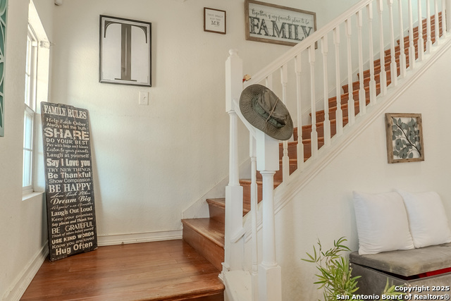 Image 33 of 50 For 102 Road Runner