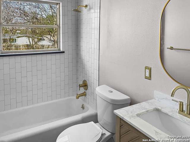 Image 4 of 10 For 343 Langton Dr