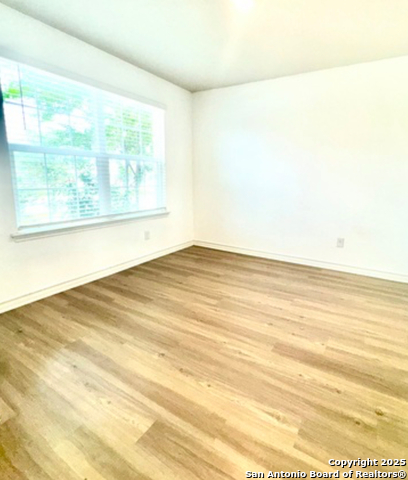 Image 4 of 20 For 2815 Thackery Grv