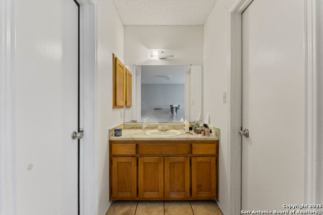 Image 18 of 29 For 1626 Santa Anna