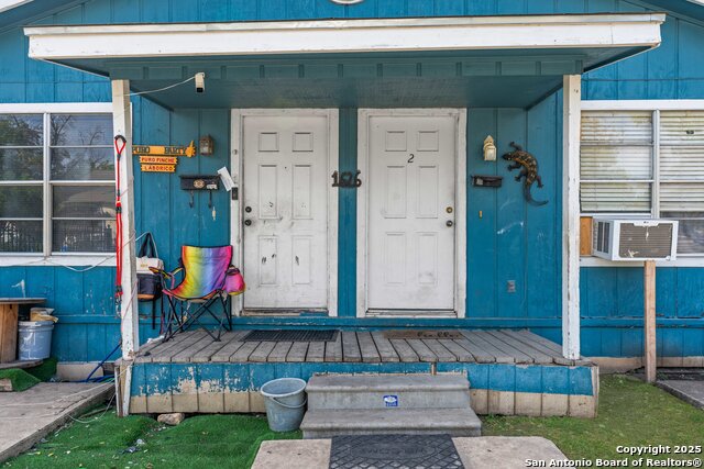 Image 2 of 29 For 1626 Santa Anna