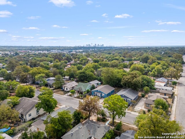 Image 22 of 29 For 1626 Santa Anna