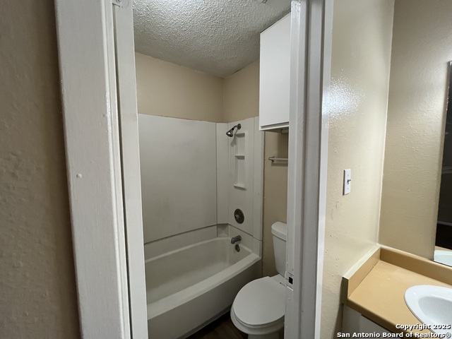 Image 10 of 10 For 300 Moursund Blvd.  9