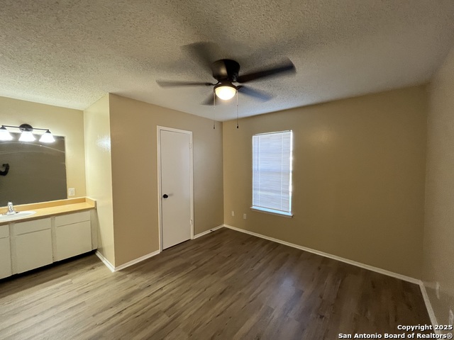 Image 7 of 10 For 300 Moursund Blvd.  9