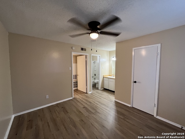 Image 8 of 10 For 300 Moursund Blvd.  9
