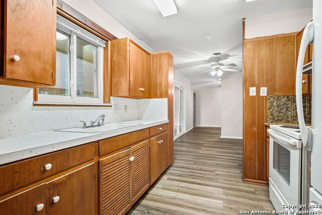 Image 13 of 29 For 11011 Burr Oak