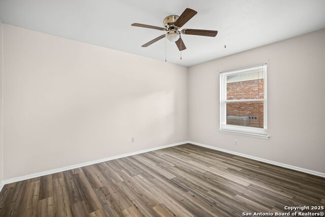 Image 18 of 29 For 11011 Burr Oak