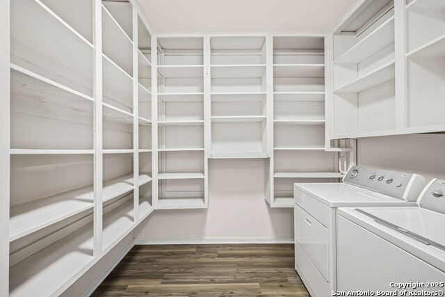 Image 21 of 29 For 11011 Burr Oak