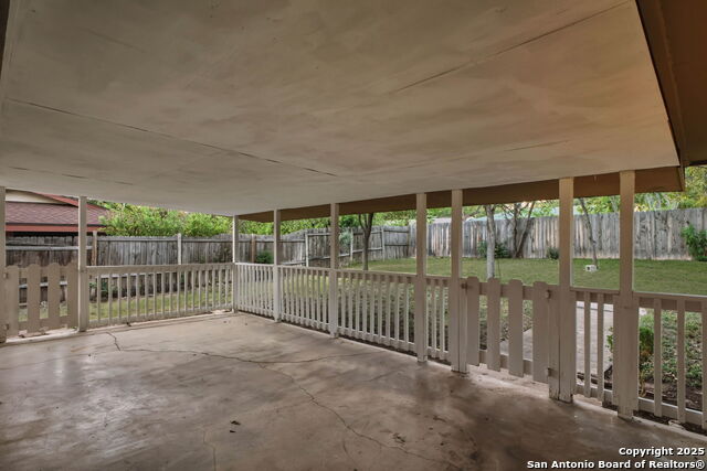 Image 24 of 29 For 11011 Burr Oak