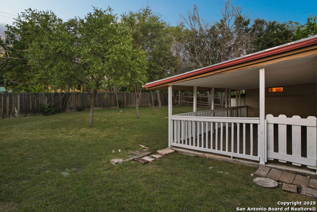 Image 25 of 29 For 11011 Burr Oak