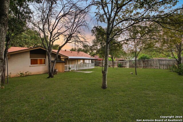 Image 26 of 29 For 11011 Burr Oak
